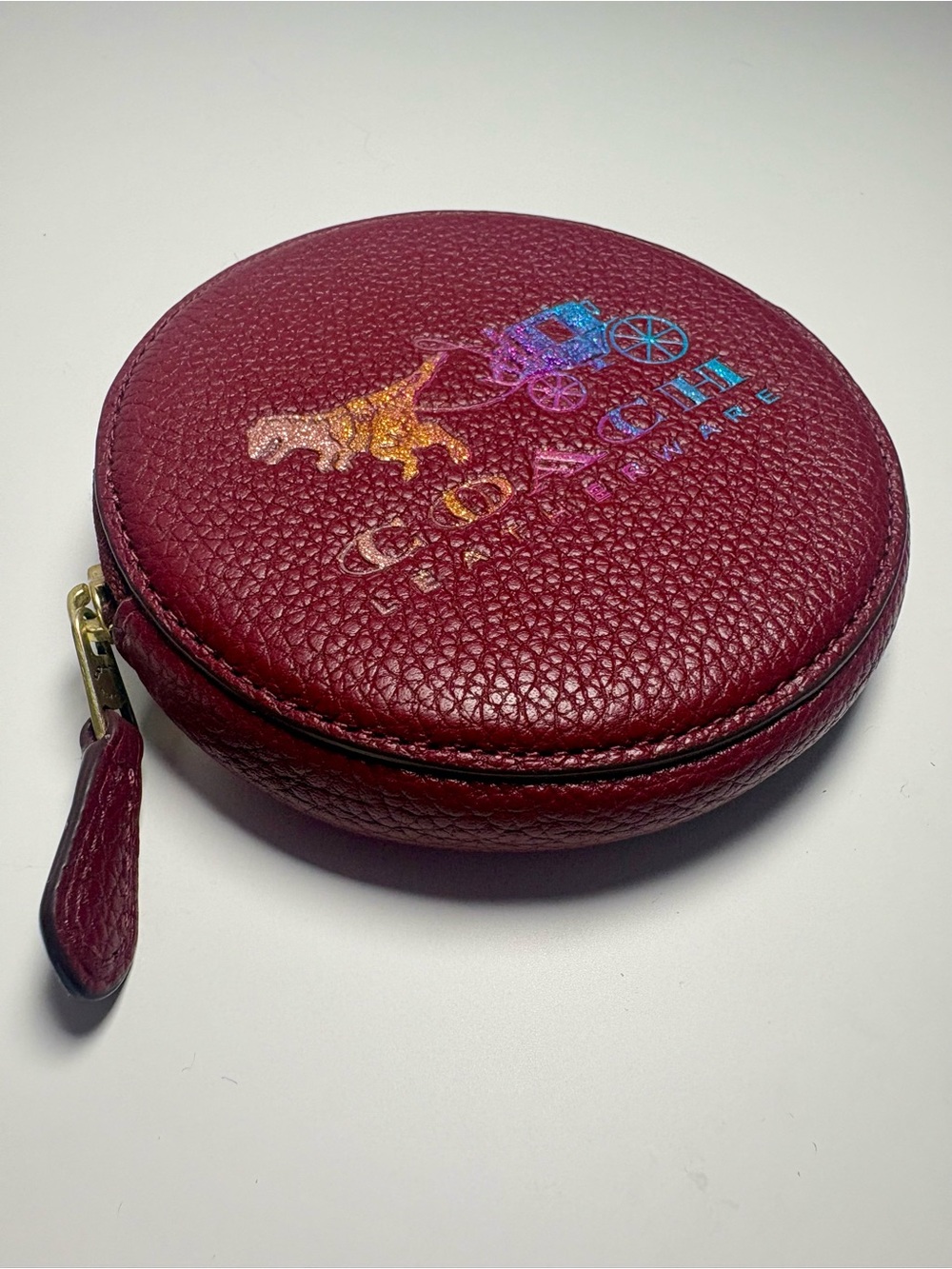 🦖 Coach Rexy and Carriage Round Pebble Leather Zip Coin Pouch - Burgundy